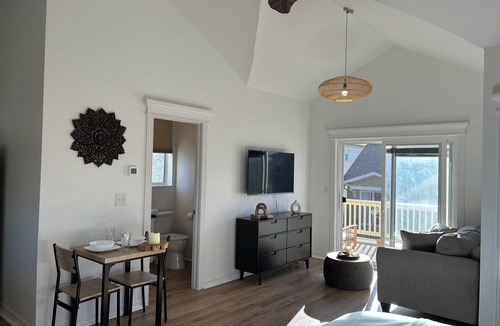 Belle Creek Apartment | Boho Studio with Vaulted Ceilings