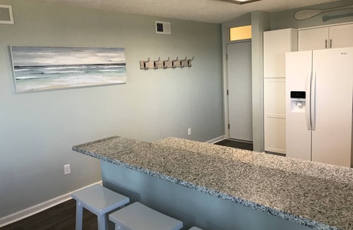 Kill Devil Hills Condo | ⭐️⭐️⭐️⭐️⭐️Booking summer 2026! Beautiful, modern condo on the beach. ⭐️⭐️⭐️⭐️⭐️