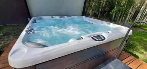 Fairbanks Bed & Breakfast | Borealis Bungalow and Hot Tub