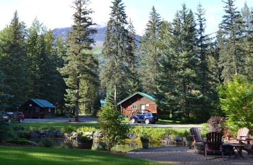 Bear Creek Cabin | Box Canyon "Moose Cabin"-4 bed, private bath, WIFI