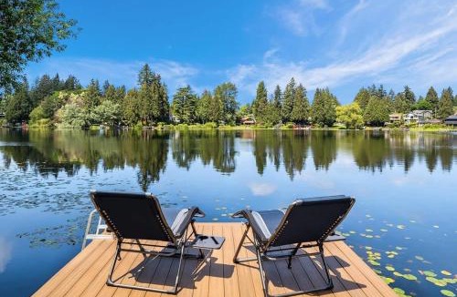 Haller Lake House | Brand New Modern Lake Front Paradise RV Parking