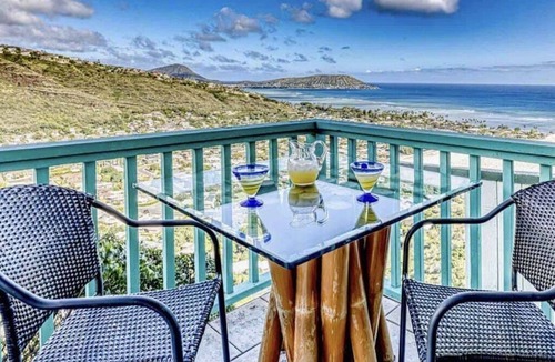 'Aina Haina House | Breathtaking Ocean View with Private Pool!