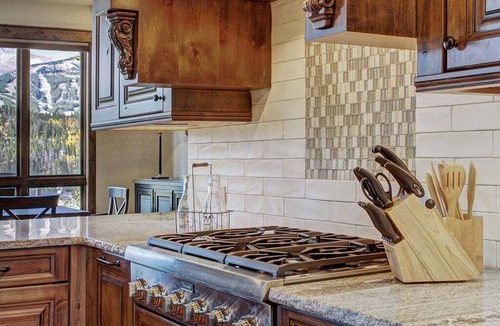 The Highlands House | Breck Escape, Spacious 6BR mountain retreat in Breckenridge!