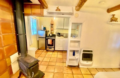 San Cristobal Cabin | Brett’s Farm Cabin: Hot tub Sauna, Farm Animlas