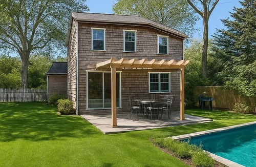 Bridgehampton House | Bridgehampton Classic Shingle 3BR Fireplace Close to All, Beach & Town Center