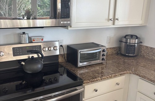 Moneta House | Bright, Beautiful Smith Mountain Lakefront, Full Amenities & Perfect Location!
