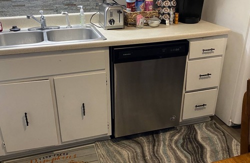 Kilbourne Condo | Buckeye cozy condo with hot tub and pool table