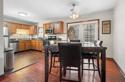 Columbus House | Buckeye Oasis