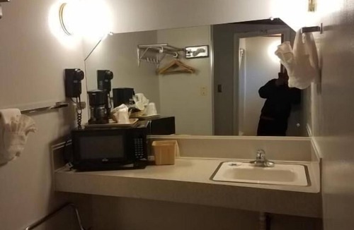 Raton Hotel | Budget Host