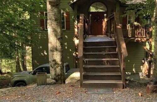 Beech Mountain House | C-486 Lazy Lookout Bring your fur baby!
