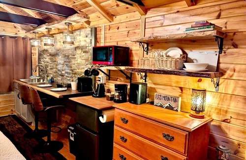 Laurel Ridge Cabin | Cabin Above the Clouds Near Black Mountain, North Carolina