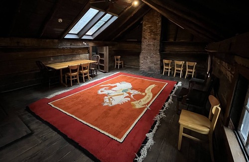 University District Cabin | Cabin in Historic Northwood Park