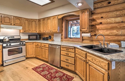 Kalifornsky Cabin | Cabin on Kenai Peninsula: Family & Group Friendly!