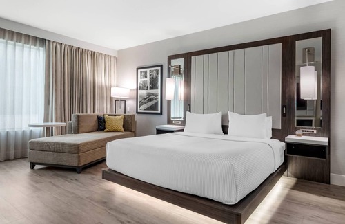 Woods Of Century Park Hotel | Cambria Hotel Austin Uptown Near The Domain