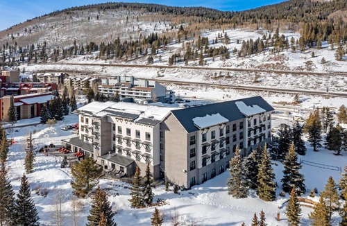 Copper Mountain Village Hotel | Cambria Hotel Copper Mountain