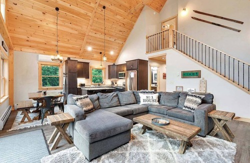 Sunday River Area Ski Chalet | Camp Mt. Will - w/Fireplace and Hot Tub!