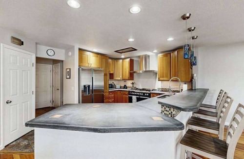 Bayshore - Klatt House | Campbell Lake Escape | Waterfront Estate | Dock