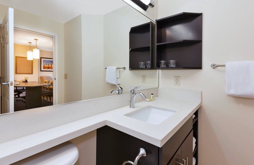 Polaris Hotel | Candlewood Suites Polaris by IHG