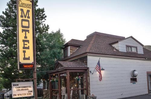Hot Sulphur Springs Hotel | Canyon Motel near Rocky Mountain National Park