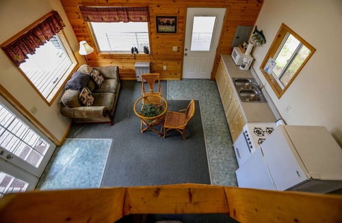 Kalifornsky Cabin | 'Cape Kasilof Cabin' Waterfront/Sunset Views