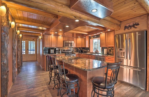 Cascade Cottage | Cascade Cabin w/Mountain View & River Access