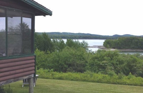 Castine Cottage | Castine Coastal Escape – Paddle, Play & Unwind