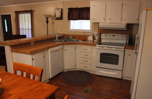 Centralia House | Cedar Villa - *Weekly / *Monthly Discounts
