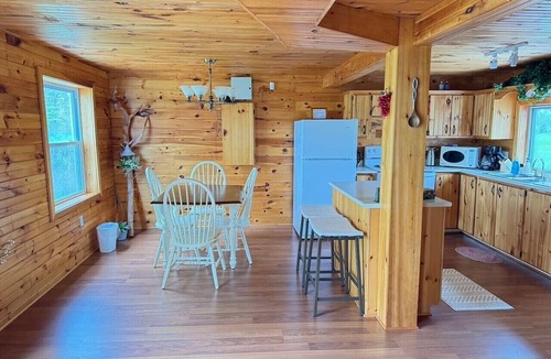 Montague House | Cedarway Riverview Lodge-by Brudenell River overseeing golf course