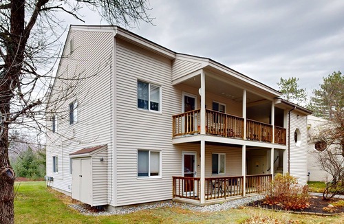 Center Conway Condo | Center Conway Retreat - skiing, hiking, seasonal pool & walk to the Saco River
