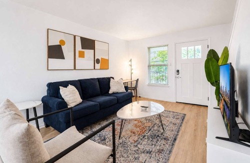 Hancock Apartment | Central Chic 2BR close to UT, Moody Center, & DT