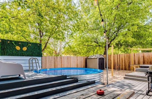 Beacon Ridge House | Central⛪ Pool 🏊‍♀️BBQ🍗 Spa 🌊4BR👩‍👩‍👧‍👧9 Beds🎡 Arcade🐱‍👓 Shuffleboard
