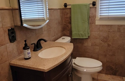 Canon City House | Centrally-located quaint bungalow