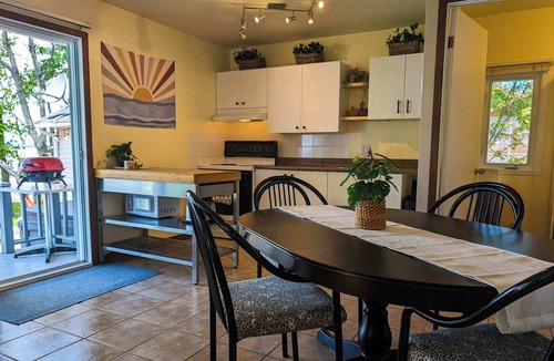 Cap-Saint-Ignace Ski Chalet | Chalet/Studio #1 Waterfront with Spa, Fireplace & Wifi