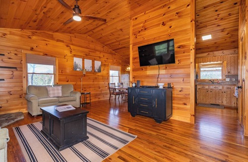 Ferguson Cabin | Changes in Altitude - Private, Stunning Sunset with Mountain Views and a Hot Tub