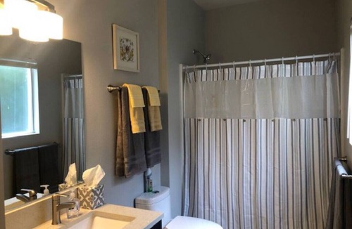 Longview Apartment | Charming 1-bedroom apartment with AC in Longview
