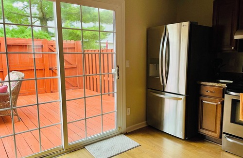 Worthington Condo | Charming 2-bedroom condo with WiFi and Attached garage in delightful Columbus
