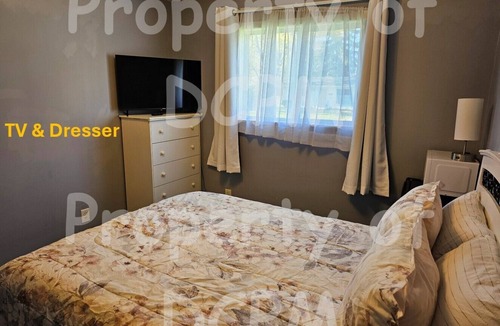 Columbus House | Charming 2-bedroom house with AC in Columbus OH