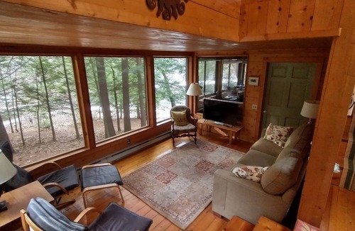 Center Harbor Cottage | Charming 3-bedroom cottage with screened porch
