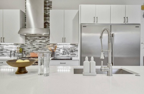 Swede Hill House | Charming 3-bedroom house with luxury amentities in central Austin