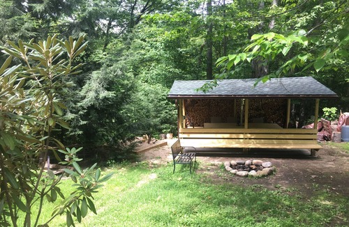 Thornton House | Charming 4-bedroom house surrounded by trees