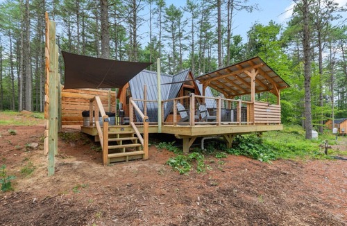 Oxford Cabin | Charming A-Frame Cabin | Cold Plunge Tub | Hot Tub