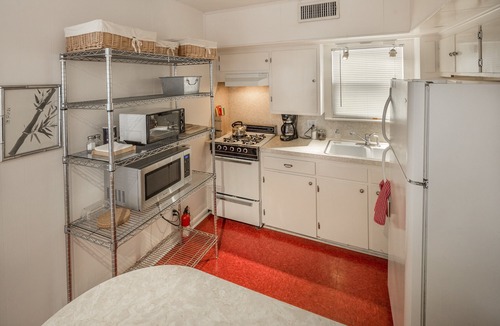 North University Apartment | Charming Apartment in historic Aldridge Place-Central Austin