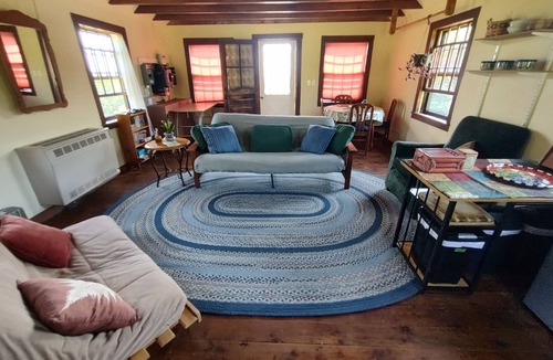 Topsham Cabin | Charming Cabin With Stunning Views!