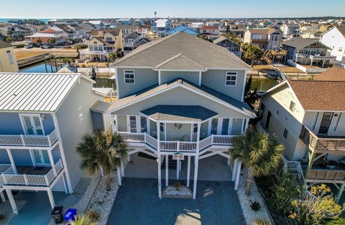 Ocean Isle Beach House | Charming Canal Home w/Private Heated Pool! 4BD/4.5BA!