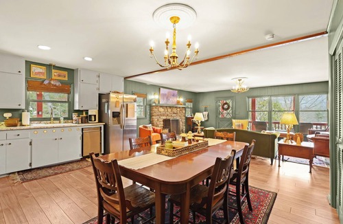 Boone Cottage | Charming Cottage in Historic Valle Crucis with Mtn Views/Hot tub/River access