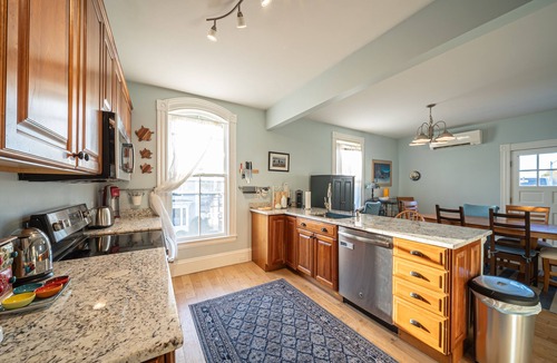 Gloucester Apartment | Charming Downtown Gloucester Retreat. Walk to Restaurants, Museums, Waterfront