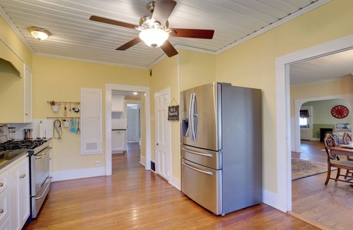 Georgetown House | Charming Georgetown Home - Walk to Downtown!