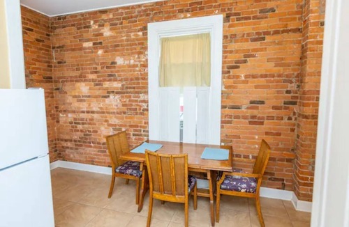 Glendale Apartment | Charming Glen Gables Suite