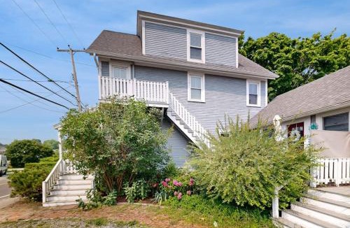 Boothbay Harbor House | Charming, historic cottage with modern upgrades - stroll to dining & attractions