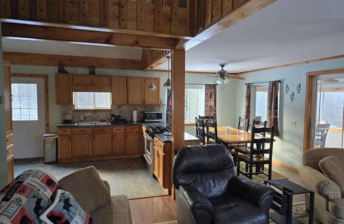 Lincoln House | Charming house with 5 beds sleeps 10 in Lincoln with WiFi access